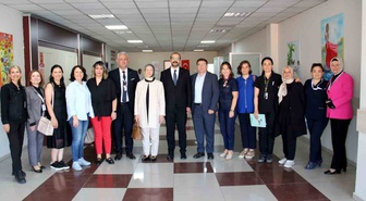 Kayseri Devlet Hastanesi'nde sağlık çalışanlarına kritik hastada beslenme eğitimi verildi
