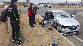 Kırklareli Pınarhisar'da otomobil ile pikap çarpıştı, 4 kişi yaralandı