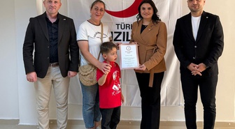 Kızılay Tunceli'de 20'nin üzerinde düzenli kan bağışçısına madalya takdim etti