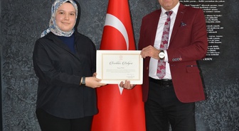 Kumlucalı öğrencinin denemesi, 'Vefa Kaleminden 15 Temmuz Şehitlerine' kitabında yer aldı