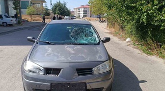 Palu'da bisikletli çocuk araç çarpmasıyla yaralandı, Elazığ'a sevk edildi.
