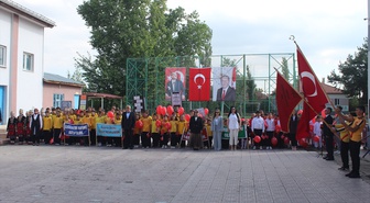 Sivas Şarkışla'da İlköğretim Haftası programı Gürçayır'da düzenlendi