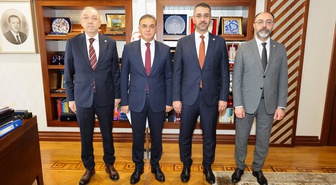 TEB, Hatipoğlu'na genç eczacı istihdamı ve eczane ekonomisi taleplerini iletti