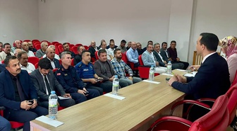 Ulaş Kaymakamı Avcı, muhtarlarla toplantıda Cılga'ya teşekkür belgesi verdi