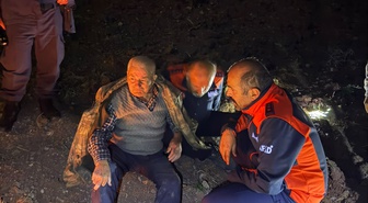 AFAD ve jandarma, Burdur'da kaybolan 89 yaşındaki İbrahim Çevik'i dağda uyurken buldu