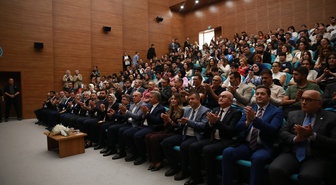 AK Parti Genel Başkan Yardımcısı Uygur, Balıkesir Üniversitesi Hukuk Fakültesi'nin açılış dersinde konuştu: