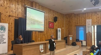 Alaca'da okul servisi sürücülerine jandarma ve polisten trafik eğitimi verildi