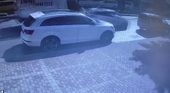 Antalya Manavgat'ta sürücü adayı panikle fren yapınca kurs aracına kamyonet çarptı