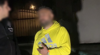 Bursa'da polisten 40 kilometre kaçan alkollü sürücüye 400 bin lira ceza! Kelepçe takılınca 'Biz de hain değiliz' dedi