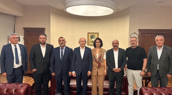 CHP lideri Kılıçdaroğlu, altı Alevi örgütü başkanıyla CHP Genel Merkezi'nde görüştü
