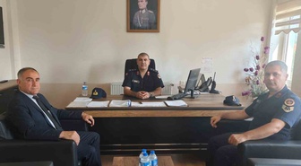 Çivril'de jandarma, taşıma şoförleriyle öğrenci güvenliği toplantısı yaptı