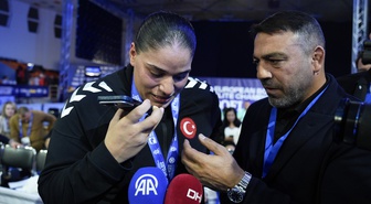 Cumhurbaşkanı Erdoğan, Avrupa şampiyonu milli boksör Havvanur Kethüda'yı tebrik etti