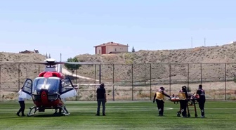 Darende’de damar hastası 78 yaşındaki kadın hava ambulansıyla Malatya’ya sevk edildi.