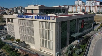 Elazığ'da polisten kaçan ehliyetsiz motosikletliye 326 bin lira ceza kesildi