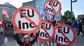 ETUC ve Belçikalı sendikalar Brüksel'de EU Inc.'e karşı eylem düzenledi