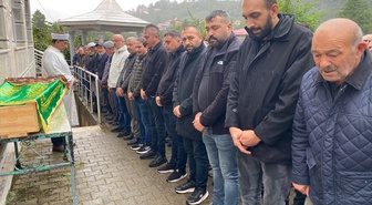 Giresun Espiye'de menfeze düşerek hayatını kaybeden 9 yaşındaki çocuk defnedildi