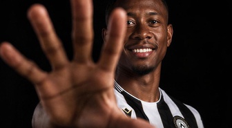 İmzayı attı! Dünyaca ünlü Alaba'dan 34 yaşında sürpriz transfer