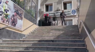 İstanbul Pendik'te 2014'ten beri aranan H.K., 10 yıl hapis cezası nedeniyle yakalandı