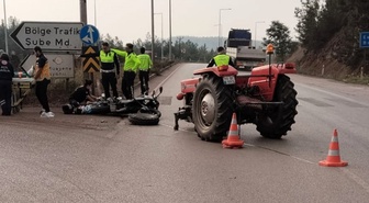 Karabük-Eskipazar karayolunda motosiklet traktöre çarptı, 2 kişi yaralandı