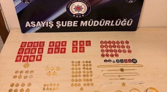 Komiser taklidiyle yaklaşık 3 milyon TL'lik ziynet eşyası dolandıran 2 şüpheli tutuklandı