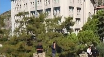 Kuşadası'ndaki otelde maaş eylemi başladı, yaklaşık 400 müşteri tahliye edildi