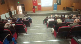 Kütahya Hisarcık'ta Mevlid-i Nebi konferansında güzel ahlakı Prof. Dr. Yalçın anlattı