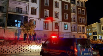 Manisa Kula'da 3. kattan düşen 17 yaşındaki kız, kırıklarla hastaneye kaldırıldı