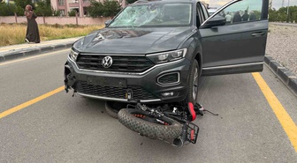 Niğde'de aynı yönde giden otomobil ve elektrikli bisiklet çarpıştı, 1 kişi yaralandı