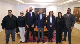Özgür Özel, Çağdaş Gazeteciler Derneği Başkanı El'i ve beraberindekileri kabul etti
