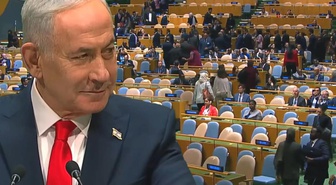 Protestoların gölgesinde konuşan Netanyahu salondan ayrılanları hedef aldı: Ahlaki korkaklar