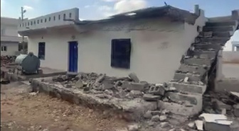 Şanlıurfa'daki 5,4'lük depremin ardından Hilvan'da bir ev kullanılamaz hale geldi