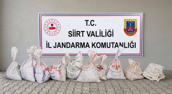 Siirt'te fıstık hırsızlığı yapan 3 şüpheli 300 kilogramla suçüstü yakalandı