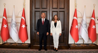 Tekirdağ Büyükşehir Belediye Başkanı Yüceer, Vali Soytürk'e festival daveti yaptı