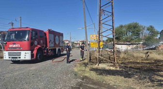 Tekirdağ Muratlı'da arsadaki yangın itfaiye ekiplerince çevreye sıçramadan söndürüldü