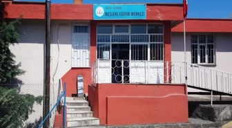 Topsakal, Vezirköprü'de 750 öğrencili MESEM ve Tarım Lisesi sorunlarını Bakan'a iletecek