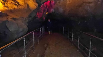 Zonguldak'ta yağış sonrası su ve çamurla dolan Gökgöl Mağarası'nda temizlik başladı