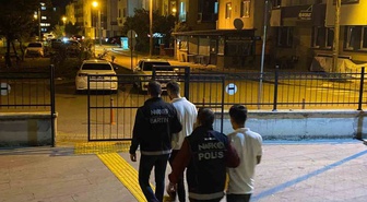 Bartın'da 8 adrese uyuşturucu baskınında 8 şüpheli gözaltına alındı, 2'si tutuklandı