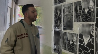 Pasaj kapısını tuvalet olarak kullandılar! Sabrı taşınca fotoğrafları duvara astı