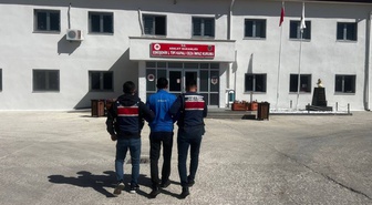 Eskişehir'de silahla yağma suçundan aranan şahıs 47 yıl 1 ay 10 gün hapisle yakalandı