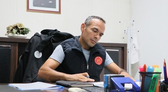 Gaziantep'te itfaiyeci Cuma Tamer, 17 yıldır babasının mesleğini sürdürüyor