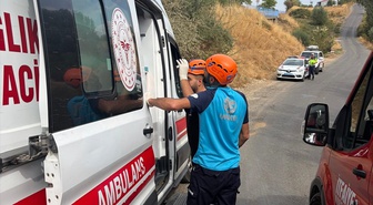 Genç Belediyesine ait panelvan Bingöl Genç'te kontrolden çıktı, 3 kişi yaralandı
