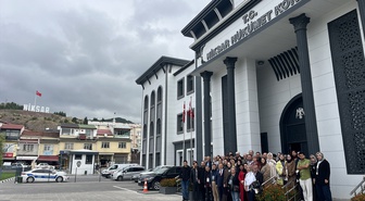 Geometrik desenler çalıştayı heyeti, Niksar Kaymakamı Perçi'yi ziyaret etti