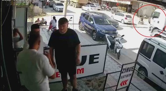 Hatay'da hafriyat kamyonunun kör noktasındaki bisikletli çocuk saniyelerle ölümden döndü