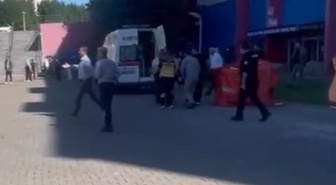 Karabük Üniversitesi'nde yaklaşık 14 metre yükseklikten düşen öğrenci yaralandı