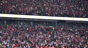 Kocaeli'de Fransa-Türkiye UEFA Uluslar A Ligi maçı kırmızı-beyaz atmosferde başladı
