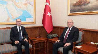 Milli Savunma Bakanı Yaşar Güler, Seul Büyükelçiliği'ne atanan Yıldız'ı kabul etti