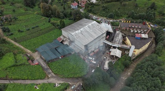 Rize Çayeli'de çay fabrikası deposu yangını kontrol altına alındı, kimse yaralanmadı