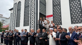 Sinop Durağan'da Merkez Yeni Cami, Türkiye Diyanet Vakfı katkılarıyla ibadete açıldı