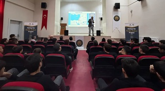 Tarihçi Öztürk, Bayburt'ta imam hatiplilere Kudüs ve Mescid-i Aksa'yı anlattı