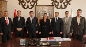 AK Parti'li Gider, Keşan'da esnaf ve vatandaşların taleplerini dinledi